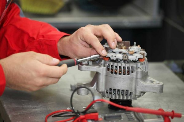 http://ion-motors.ru/wp-content/uploads/2019/07/avtoelektrika-600x400.jpg